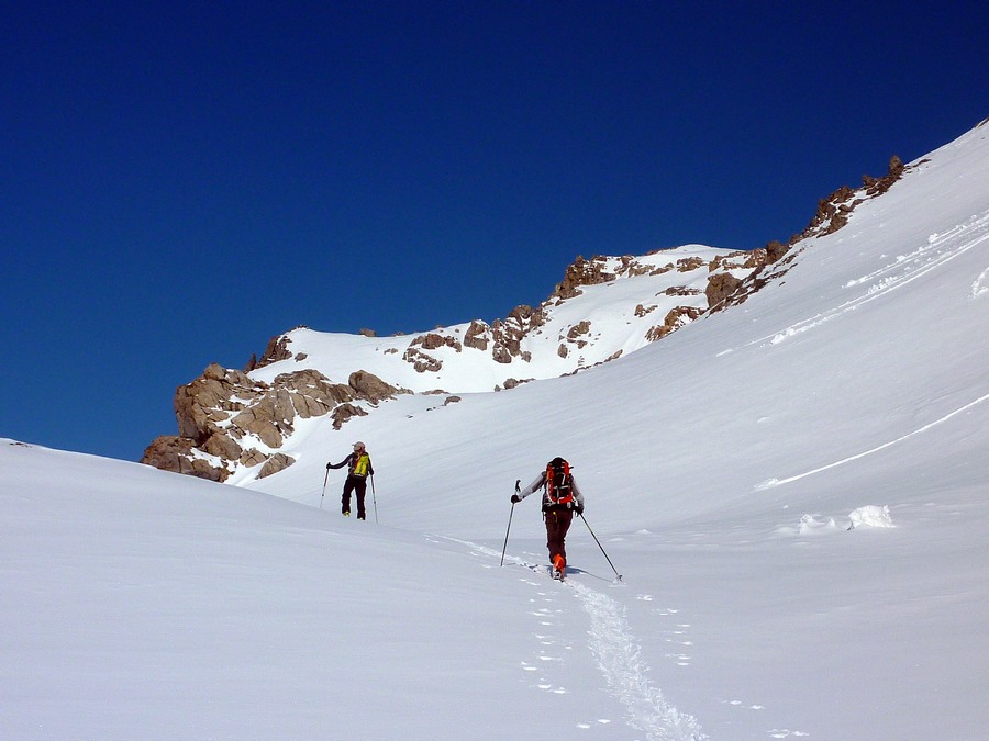 Grand Galibier : Les pentes supérieures sous un ciel diaphane