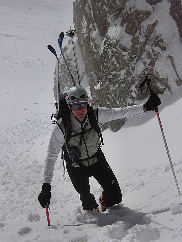#3 Col de la Combe : Jérôme qui a pu tester son nouveau piolet ! Col de la Combe : Jérôme qui a pu tester son nouveau piolet !
