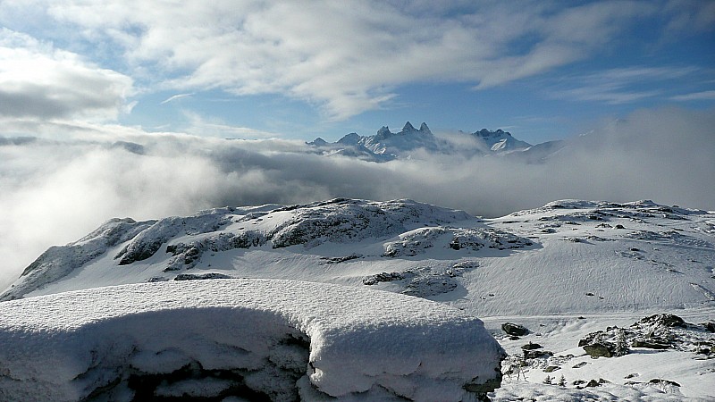 Les Aiguilles d'Arves ... : Superbe paysage, soleil, neige fraîche : c'est bien parti !