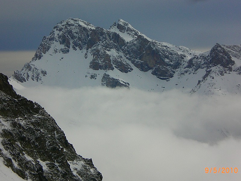#3 Grand Galibier : Grand Galibier vu depuis le col de Laurichard, le Lautaret est encore sous le brouillard. Grand Galibier : Grand Galibier vu depuis le col de Laurichard, le Lautaret est encore sous le brouillard.
