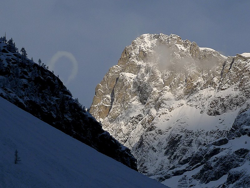 #2 Dieu est un fumeur de Havanes : étrange nuée et Barre des Ecrins Dieu est un fumeur de Havanes : étrange nuée et Barre des Ecrins