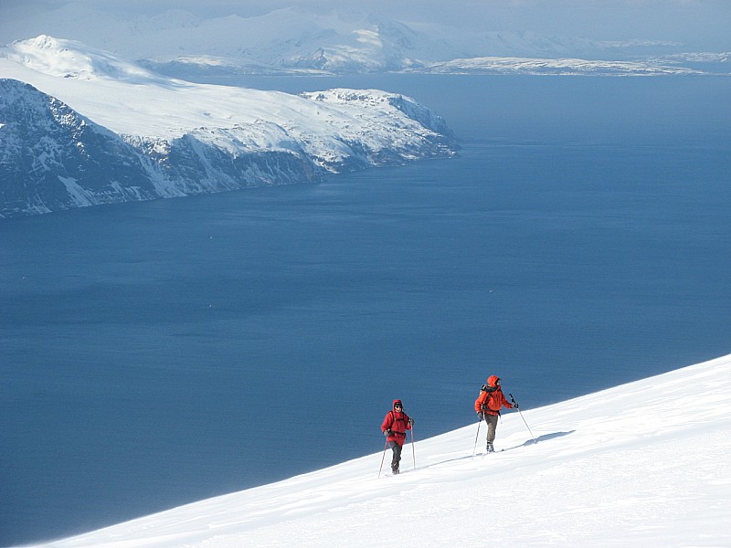 Ile de kagen : Au dessus de Lyngen fjord