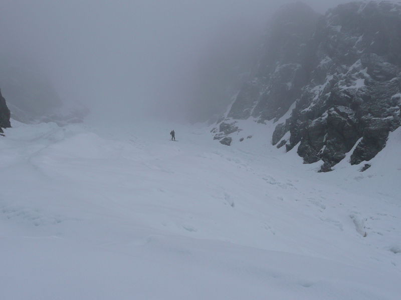 #2 Ravin de Cloute Favier : Puis la bande à Skitour est arrivé et tout s Ravin de Cloute Favier : Puis la bande à Skitour est arrivé et tout s'est dégradé... ;=) (enfin... :=( )