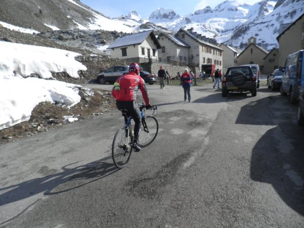 #1 arrivée en vélo à la Madone : avec le Gélas au fond: on n arrivée en vélo à la Madone : avec le Gélas au fond: on n'est pas rendus !