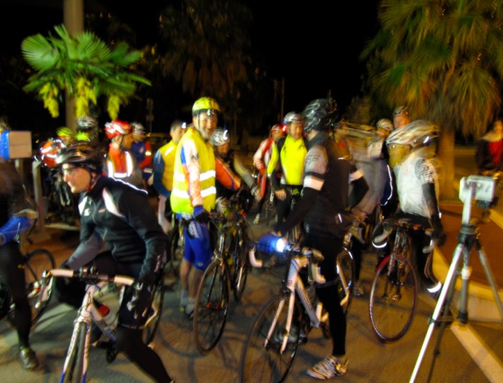 #5 Vélos, Palmiers, ... : Vélos, Palmiers, ... sur la promenade des Anglais. Dans qq heures ca sera des mélèzes... Vélos, Palmiers, ... : Vélos, Palmiers, ... sur la promenade des Anglais. Dans qq heures ca sera des mélèzes...