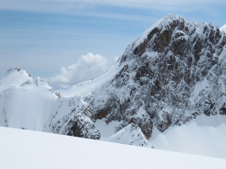 #16 Du monde : Du monde sur tous les sommets environnants avec un plâtrage conséquent Du monde : Du monde sur tous les sommets environnants avec un plâtrage conséquent
