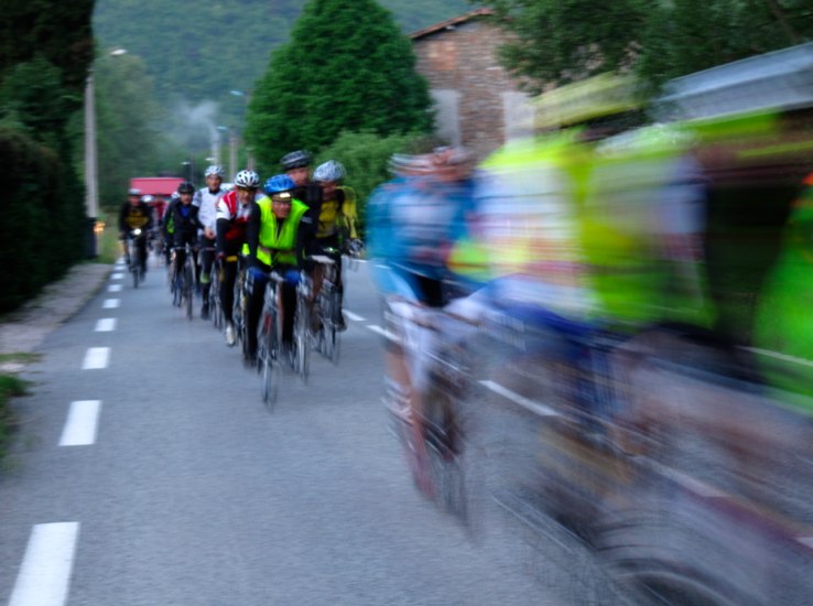 #11 Certains tentent des accélérat : Certains tentent des accélérations Certains tentent des accélérat : Certains tentent des accélérations