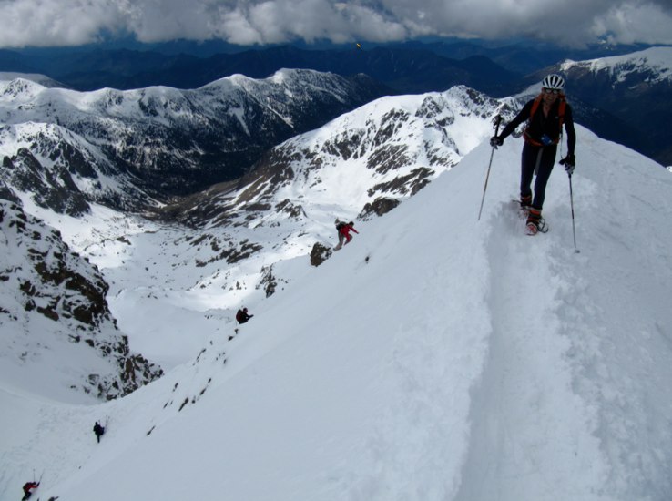 #32 Succession de participants : Succession de participants au sommet avec la banane Succession de participants : Succession de participants au sommet avec la banane