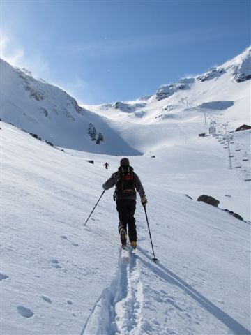 #2 sous le télésièg de la Moraine : au col de Thorens ça souffle ++++ sous le télésièg de la Moraine : au col de Thorens ça souffle ++++