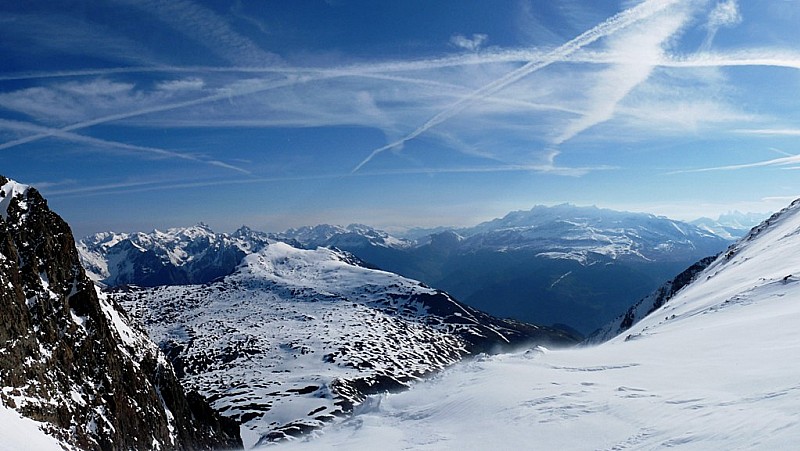 #2 Panorama : premier plan, le lac Fourchu et le Grand Galbert. En arrière plan, Belledonne, les Grandes Rousses et les Aiguilles d Panorama : premier plan, le lac Fourchu et le Grand Galbert. En arrière plan, Belledonne, les Grandes Rousses et les Aiguilles d'Arves.