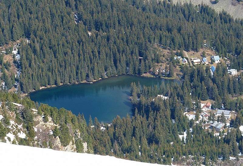 #8 Le lac de Prousollet : et son petit village. Le lac de Prousollet : et son petit village.
