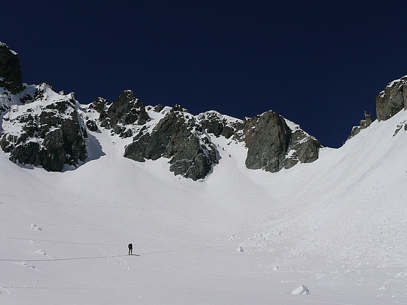 #5 couloir NE aig d couloir NE aig d'Olle : on a suivi les 3 traceurs, merci !
Brèche du chien à droite