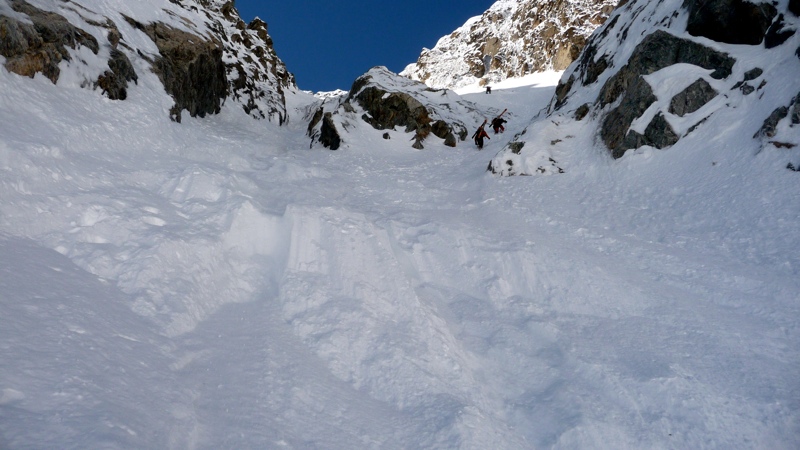 #5 Goulottes : que nous éviterons à la descente... Goulottes : que nous éviterons à la descente...