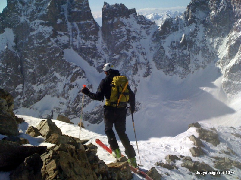 #5 Pic Coolidge SE : Accès au couloir proprement dit dans une ambiance exceptionnelle. Pic Coolidge SE : Accès au couloir proprement dit dans une ambiance exceptionnelle.