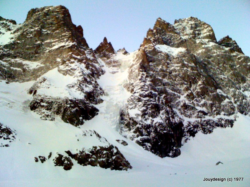 #1 Les Cols du Pelvoux : Faudra attendre un peu, beaucoup de glace enbas et en haut... Les Cols du Pelvoux : Faudra attendre un peu, beaucoup de glace enbas et en haut...