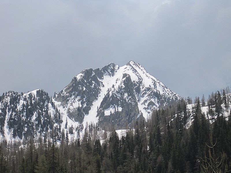 #17 antécime N Sistron : le couloir N est encore bien plein, des skieurs nous ont dit qu antécime N Sistron : le couloir N est encore bien plein, des skieurs nous ont dit qu'il était excellent