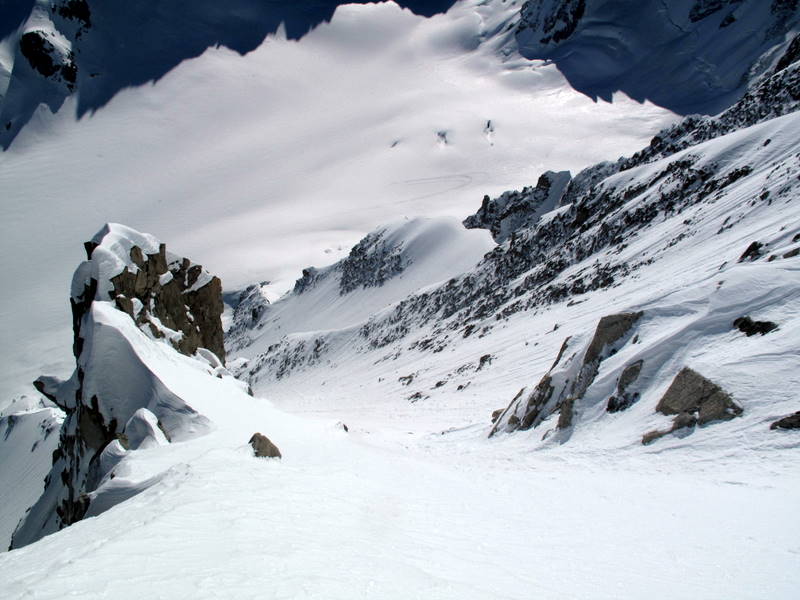 #8 La fin de la partie sommitale : Une dernière traversée et on rejoint le couloir La fin de la partie sommitale : Une dernière traversée et on rejoint le couloir