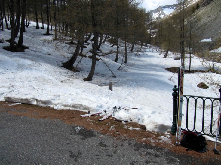 #26 On déchausse au pont : Les bonnes choses ont une fin. On déchausse quand même au pont alors qu On déchausse au pont : Les bonnes choses ont une fin. On déchausse quand même au pont alors qu'on est fin mai. Encore une saison top au niveau enneigement