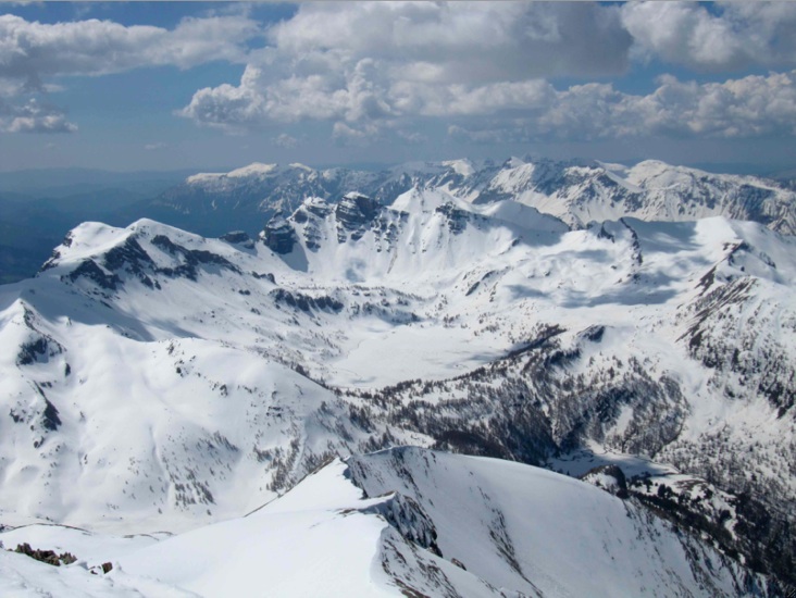 #15 La classique : La photo classique sur le lac d La classique : La photo classique sur le lac d'Allos et ses tours