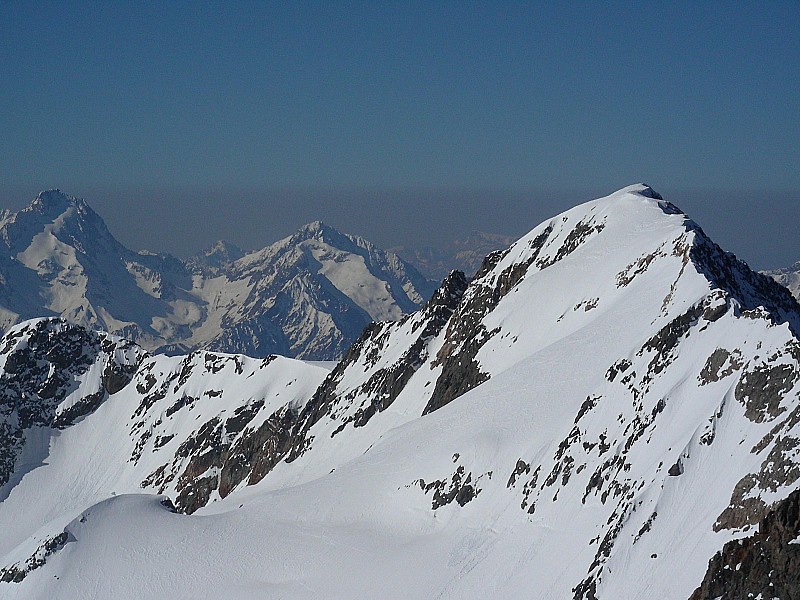 #16 Au sommet : Muzelle à gauche, Pic Bayle à Droite Au sommet : Muzelle à gauche, Pic Bayle à Droite