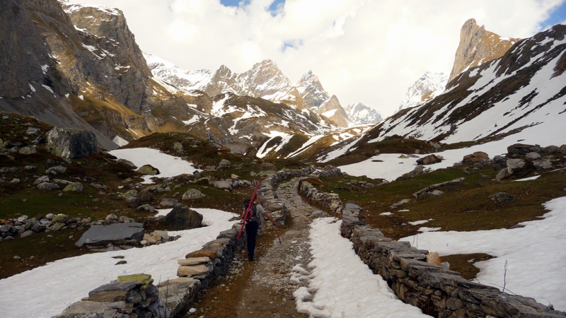#1 encore à pieds : Au dessus du pont de la Glière encore à pieds : Au dessus du pont de la Glière