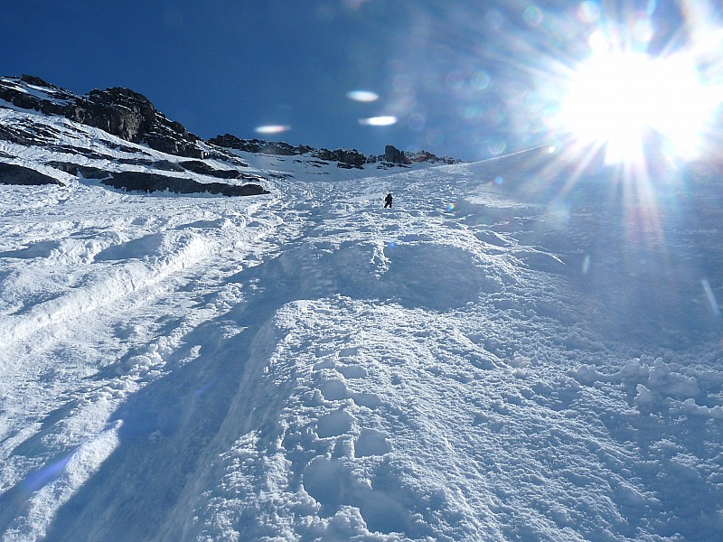 #6 Le soleil arrive. : Le couloir prend le soleil vers 11heures Le soleil arrive. : Le couloir prend le soleil vers 11heures