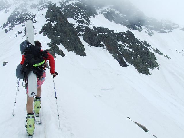 Domes de miage : Montée en mode estival jusqu'au Refuge de Plan Glacier