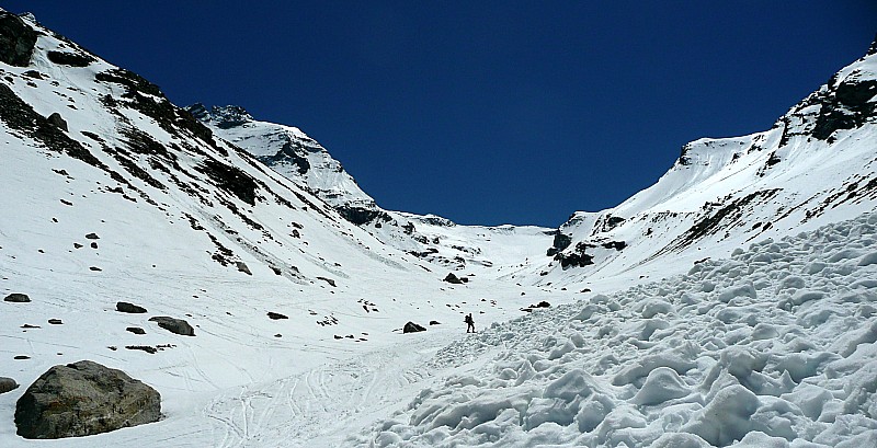 #36 Vers la fin de la descente : Sous la Dent de Breuil et la Tête du Grand Etret Vers la fin de la descente : Sous la Dent de Breuil et la Tête du Grand Etret
