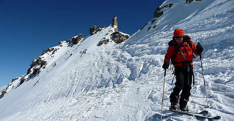 #28 Khara sous le sommet : C Khara sous le sommet : C'est parti pour 2300m de descente (avec la variante) !