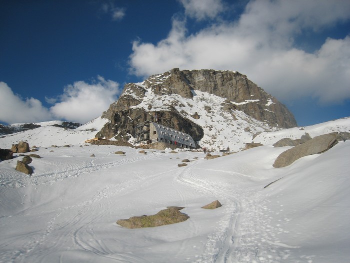 #5 Arrivée : Au refuge Arrivée : Au refuge