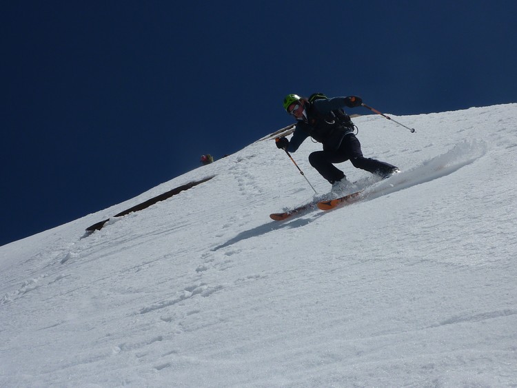 #17 Taillante : Neige légèrement revenue pour une descente plaisir...on n Taillante : Neige légèrement revenue pour une descente plaisir...on n'a pas attendu 1h30 au sommet pour rien quand même !