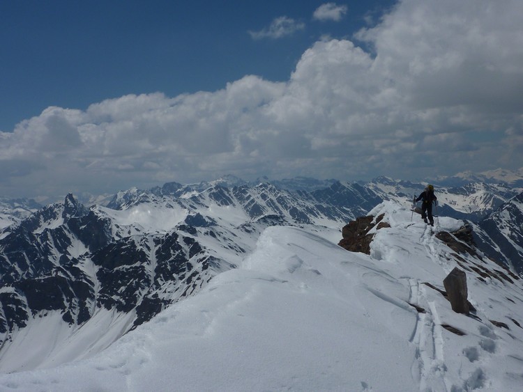 #22 Pain de sucre : Arête sommitale. Pain de sucre : Arête sommitale.