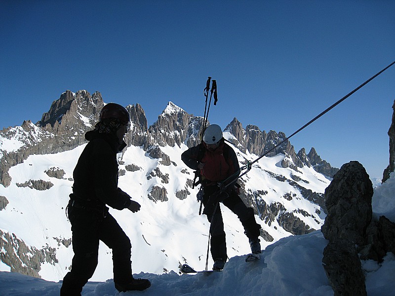 #15 Breche de la Somme : On envoie les filles vérifer la longueur du rappel ! Breche de la Somme : On envoie les filles vérifer la longueur du rappel !