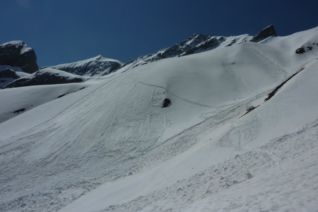 #8 Descente sur la Lavine : On fait un peu de ménage avant de descendre Descente sur la Lavine : On fait un peu de ménage avant de descendre