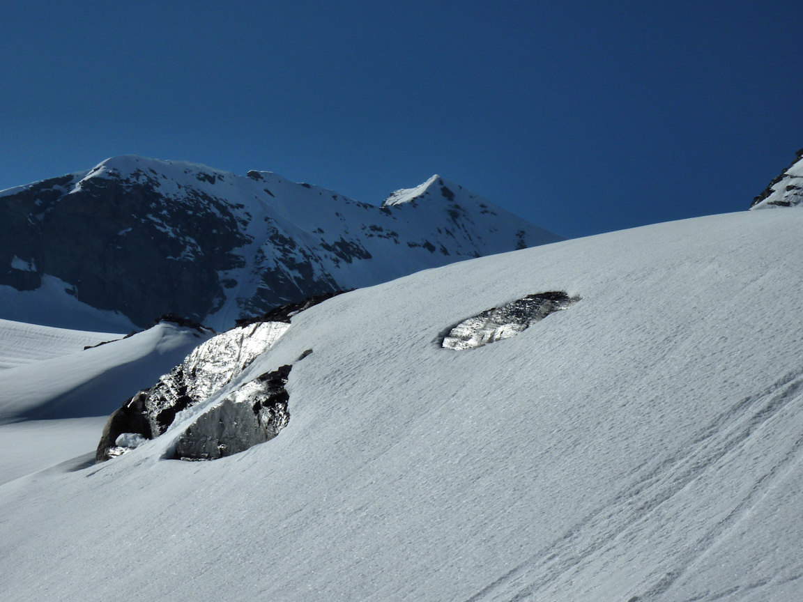 #4 vers la tête des Chêvres : Rochers polis luisants. vers la tête des Chêvres : Rochers polis luisants.