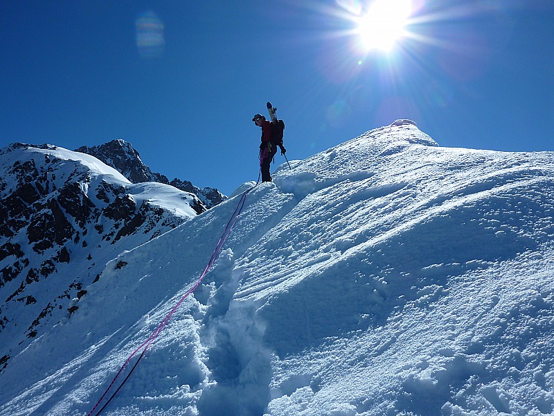 #5 Arête SW du dôme des glaciers : Passage en face N: neige poudreuse Arête SW du dôme des glaciers : Passage en face N: neige poudreuse