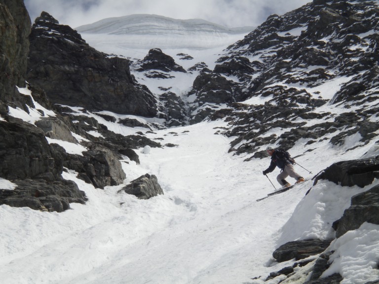 #9 Dôme des nants : Dans le couloir parallèle pour finir avant de rejoindre le WNW ! Dôme des nants : Dans le couloir parallèle pour finir avant de rejoindre le WNW !