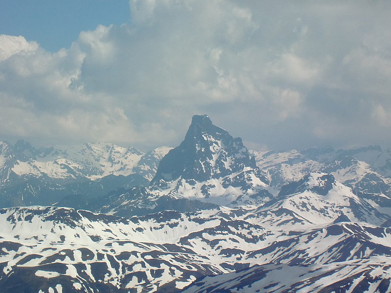 #4 midi d´ossau : particulière cette montagne!! ossau midi d´ossau : particulière cette montagne!! ossau