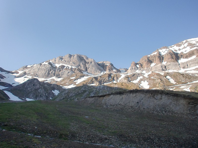 #1 tortiellas : premiére partie à gravir par les pistes, c´est pas beau les TS en été!! bouhh tortiellas : premiére partie à gravir par les pistes, c´est pas beau les TS en été!! bouhh