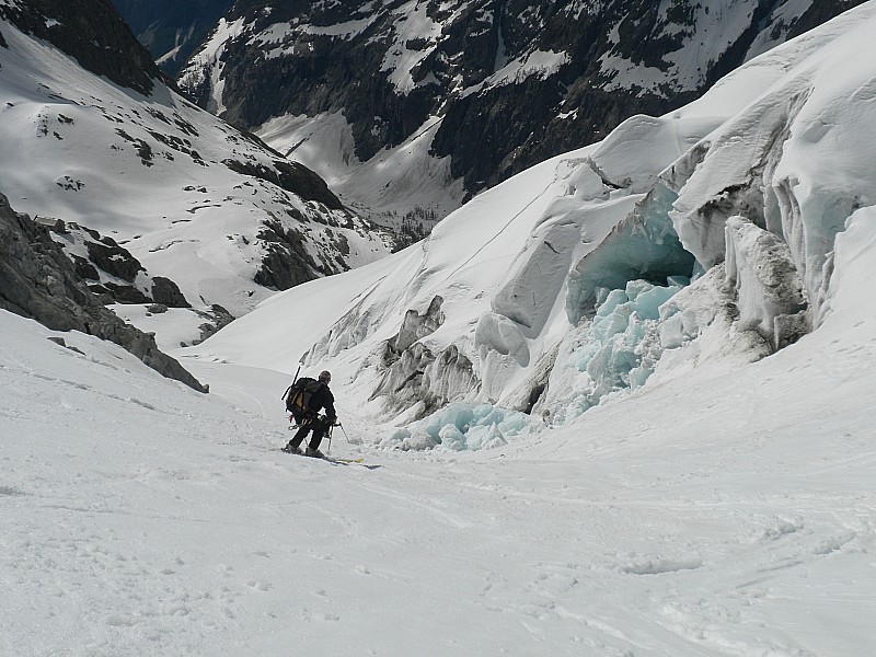 dome 23 : descente sous le glacier blanc...