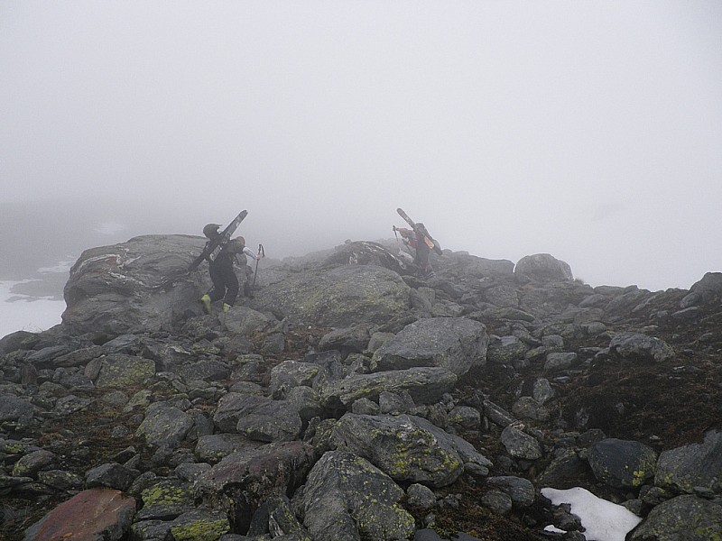 #5 Montée sur la moraine pour évite la grosse soupe Montée sur la moraine pour évite la grosse soupe
