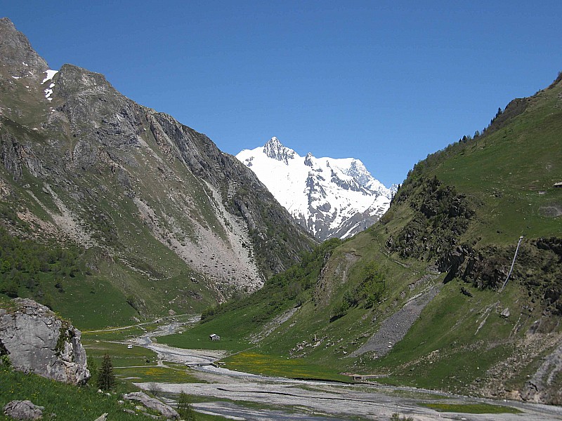 #5 aig glaciers : peut etre la dernière de l aig glaciers : peut etre la dernière de l'année ; tous ces vélos dans le cormet, ça donne envie.