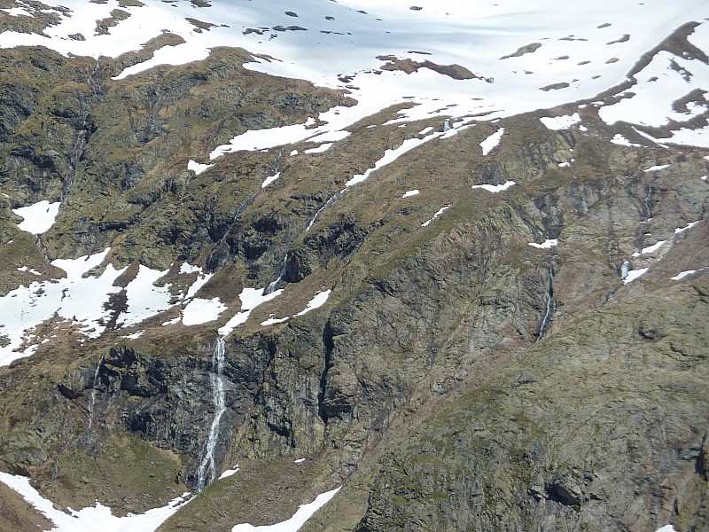 #18 Itinéraire : Montée directe dans l Itinéraire : Montée directe dans l'axe de la moraine