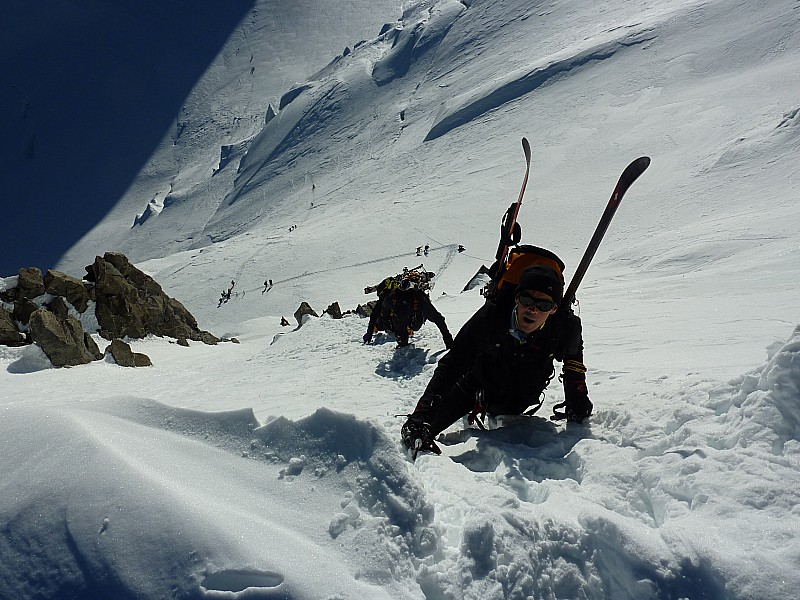 Mont Blanc : Philippe suivi de Bertrand et.......de pleins d'autres motivés dans le Maudit