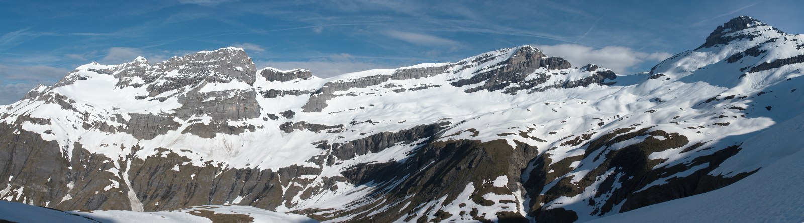 #11 panorama : Du Tenneverge à la Tour Sallière. panorama : Du Tenneverge à la Tour Sallière.