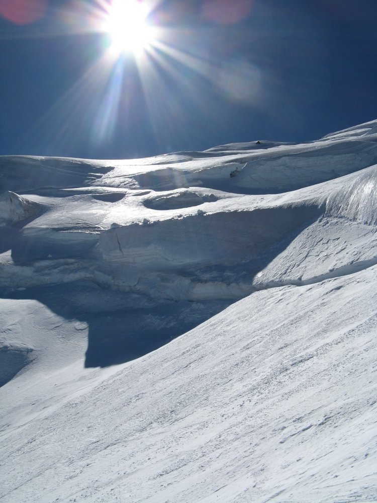 #7 Mont-Blanc du Tacul : Sérac de la Face Nord du Tacul en direction du sommet Mont-Blanc du Tacul : Sérac de la Face Nord du Tacul en direction du sommet