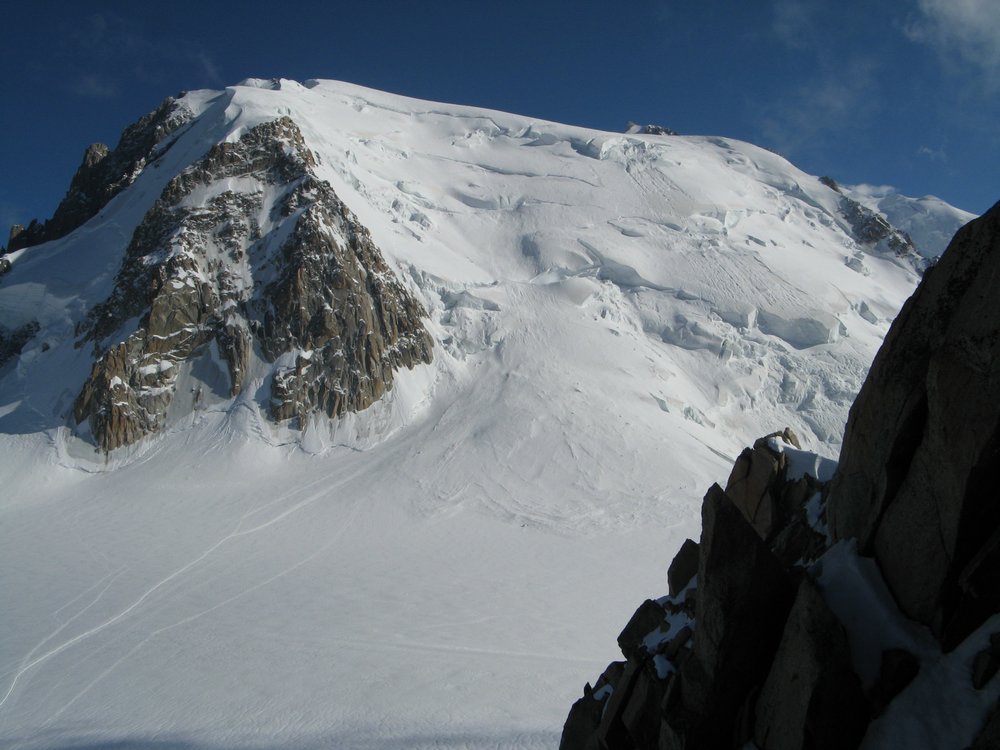 #18 Mont-Blanc du Tacul : Le Tacul vu depuis le refuge des Cosmiques Mont-Blanc du Tacul : Le Tacul vu depuis le refuge des Cosmiques