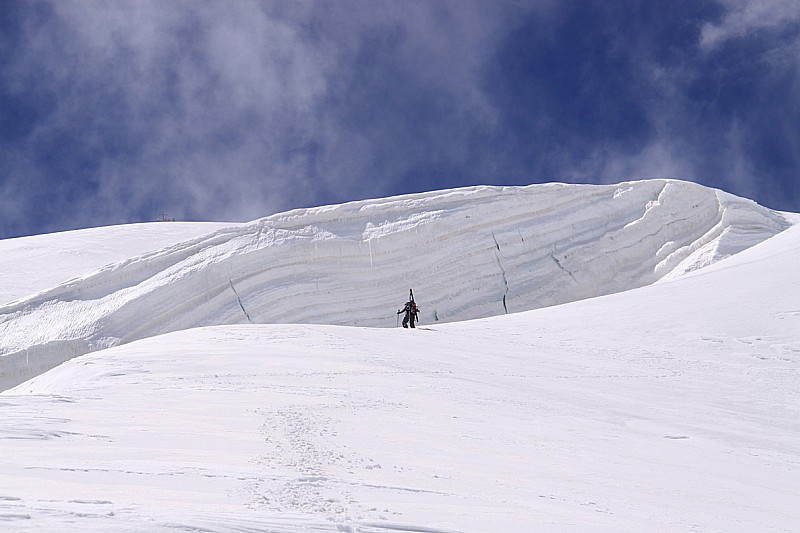#2 A mi-chemin : Paysage magnifique avec quelques personnes au sommet (pour info, on n A mi-chemin : Paysage magnifique avec quelques personnes au sommet (pour info, on n'est pas exposé au séracs)