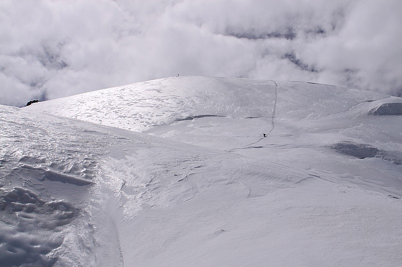#3 La face : ça brille, est-ce que ça passe à skis? La face : ça brille, est-ce que ça passe à skis?