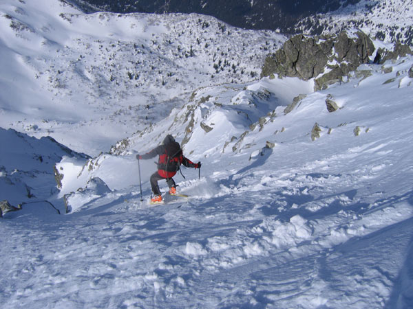 #8 Couloir NO : Ca semblait bon ! C Couloir NO : Ca semblait bon ! C'est le cas, mais jusqu'au ressaut...